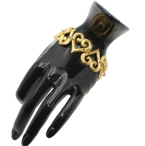 YSL Interlocking Hearts Just in time for Valentine - Picture 12 of 12